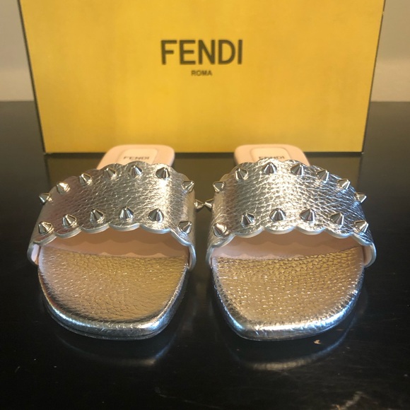 FENDI NWT FLAT SANDAL SPIKES SILVER Size:7.5 Box/ Dustbag included - Picture 6 of 9